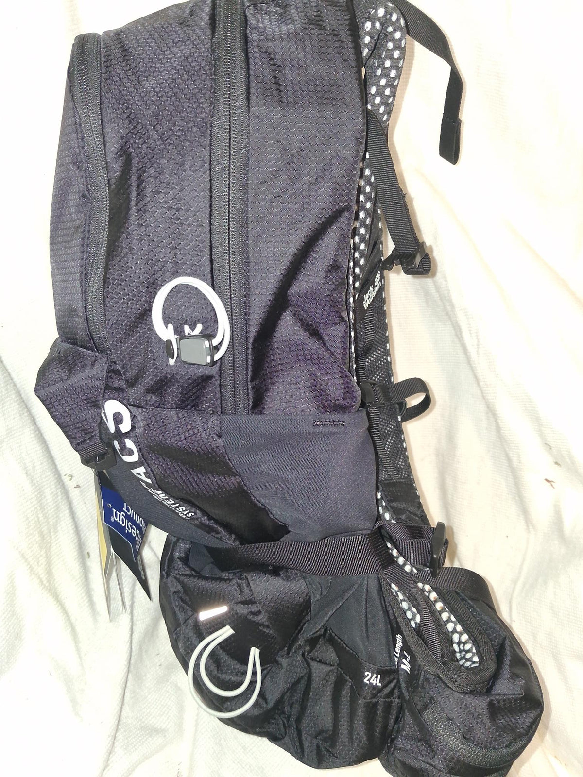 Jack Wolfskin Crosstrail 24L Hiking Pack – Black
