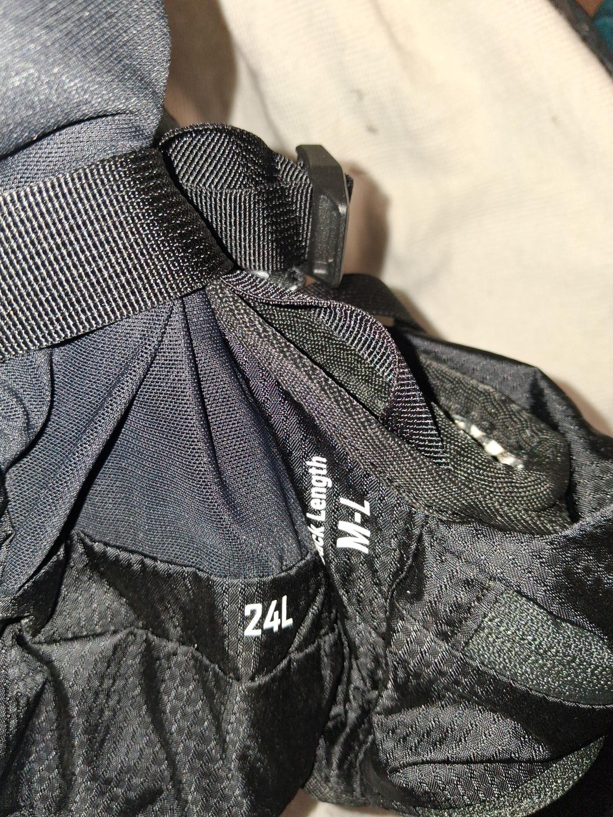 Jack Wolfskin Crosstrail 24L Hiking Pack – Black