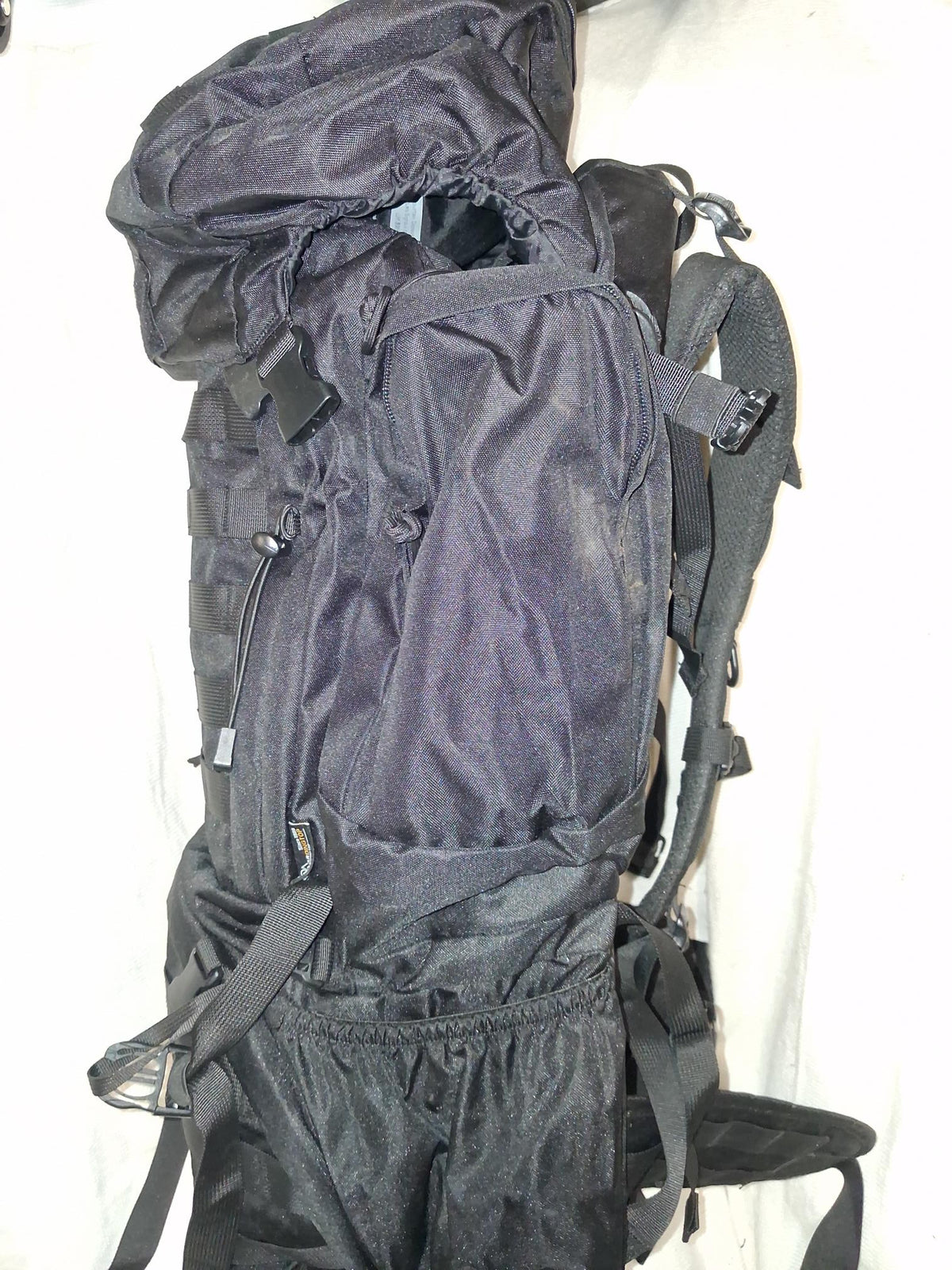Mardingtop 60L Tactical Backpack with Raincover – Black