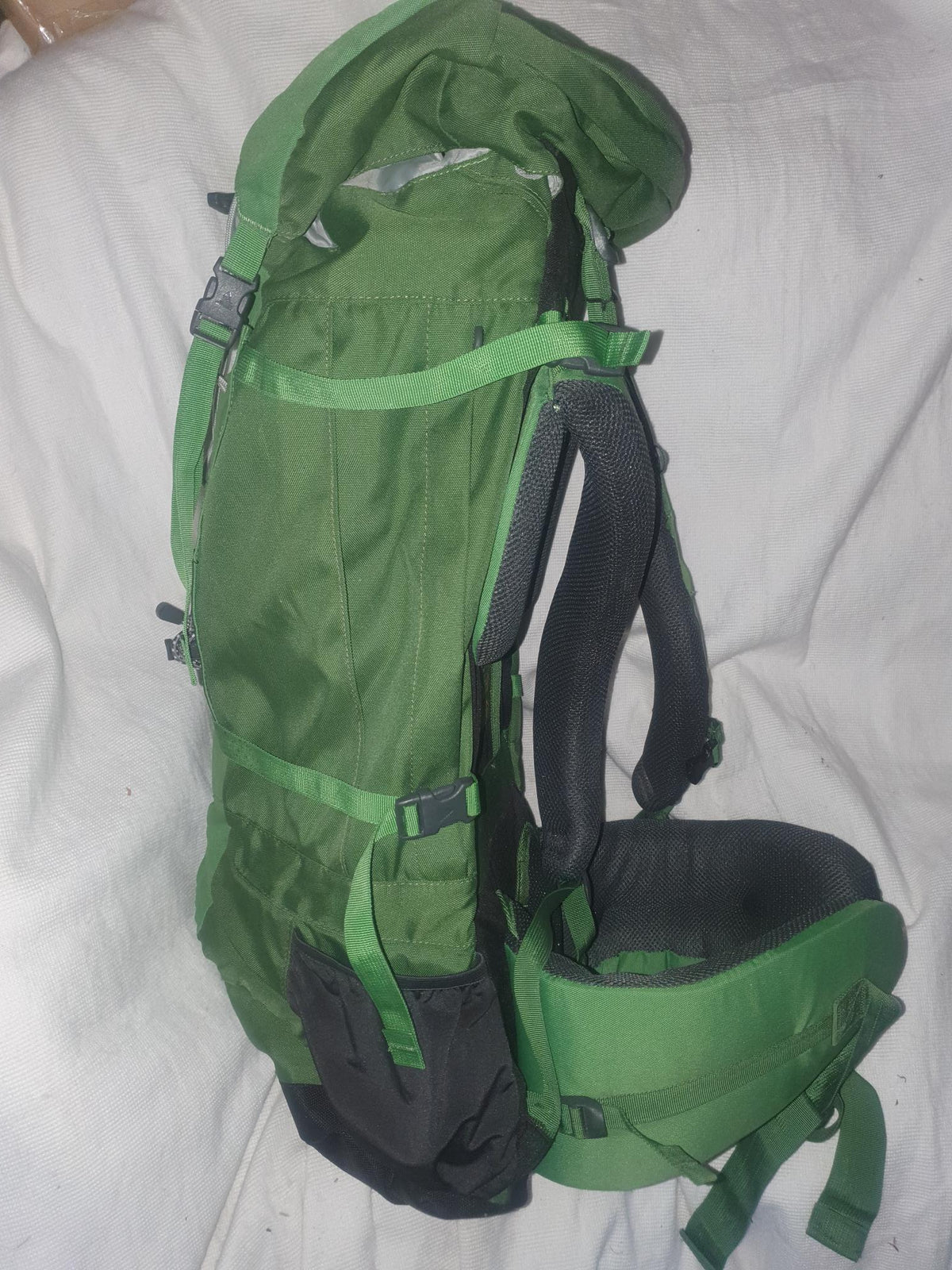Vango Contour 60+10L Backpack – Green