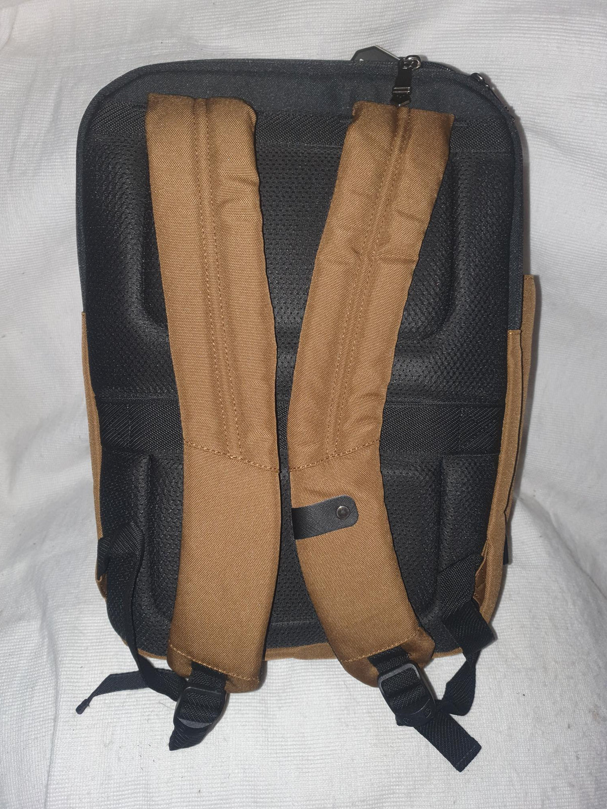 Welkinland 20-Pocket Expandable Laptop Backpack