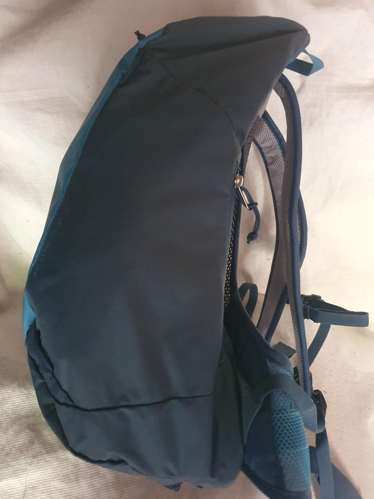 Deuter AC Lite 21 SL Hiking Backpack – Blue